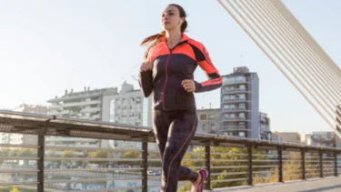 Memperbaiki Kesehatan Mental: Bagaimana Olahraga Lari Membantu Mengurangi Stres dan Depresi"