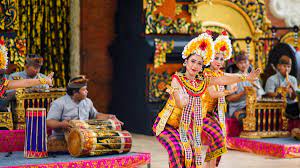 Mengurai Kebudayaan Indonesia: Tradisi, Inovasi, dan Identitas dalam Perjalanan Wak