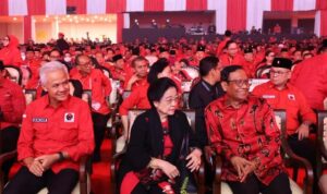Rakernas PDIP 2024: Usulan Pertukaran Posisi Megawati dan Puan Hanya Candaan